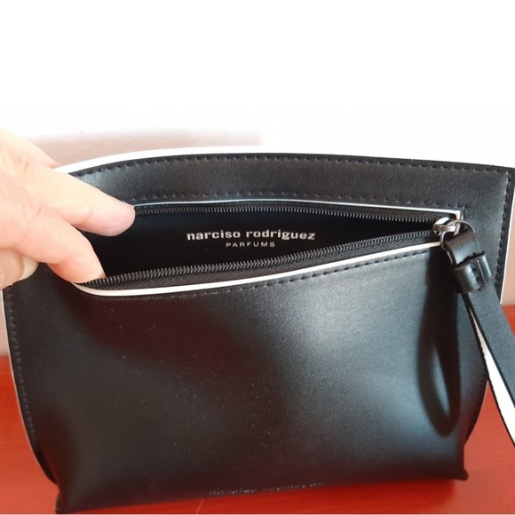 Narciso Rodríguez Pouch NWOT - Picture 3 of 4